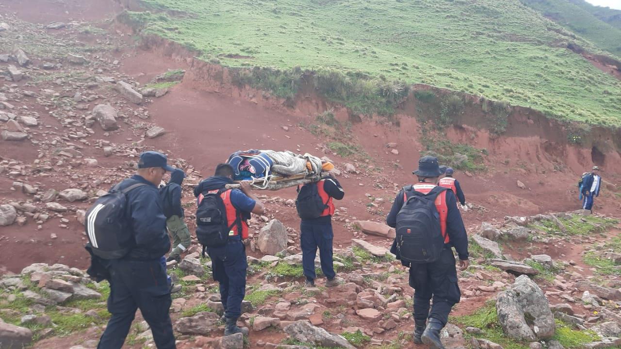 Molulo salvan a una mujer que había caído en un precipicio 002