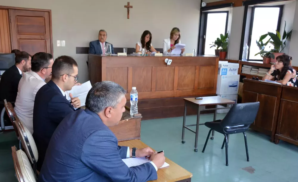 TRIBUNAL CONDENA ABUSO, CORRUPCION