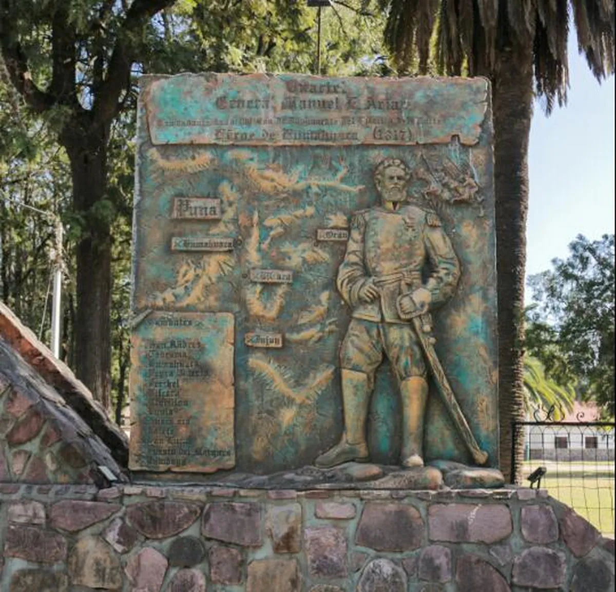 manuel eduardo arias bicenenario