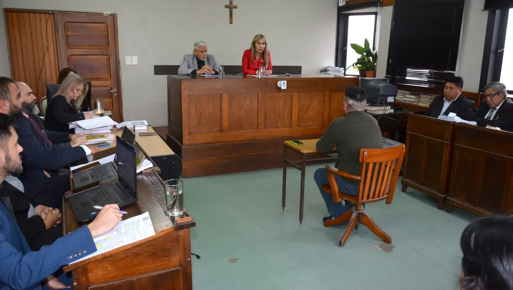 TRIBUNAL-EN-LO-CRIMINAL-No-3-Juicio-a-A-D-Gaspar-por-Femicidio-19.10.23-scaled