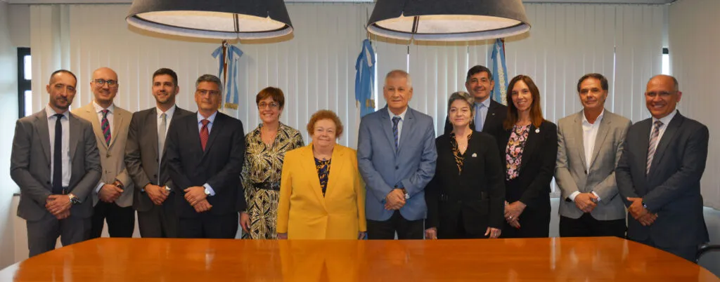 SCJ-REUNION-PROTOCOLAR-DEFENSORA-GRAL-NACION-Y-DEFENSORES-GRALES-PROVINCIALES-5.11.25-1024x402