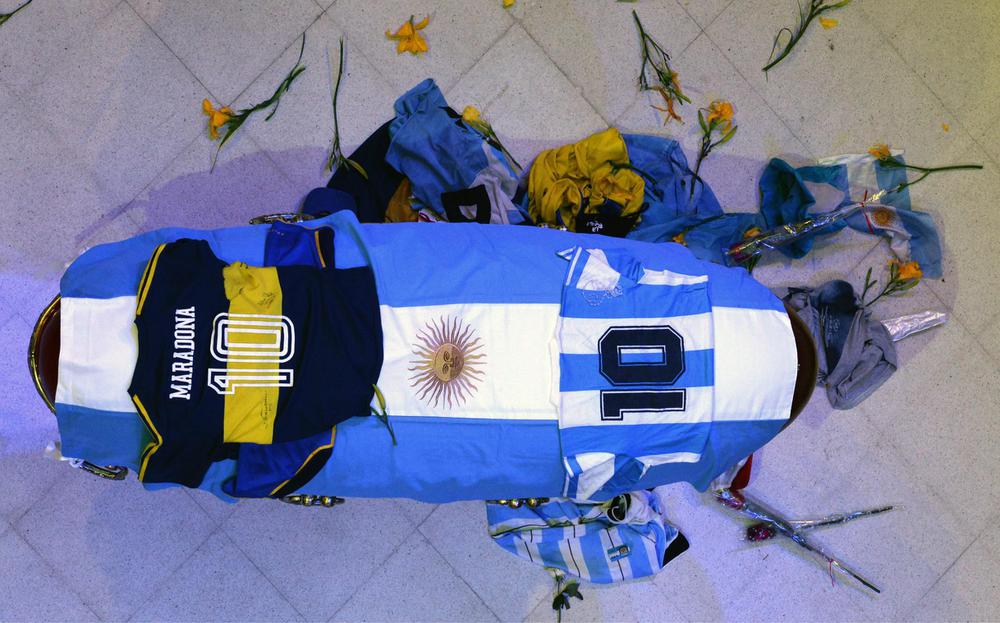 26-11-2020_buenos_aires_diego_maradona_recibe (1)