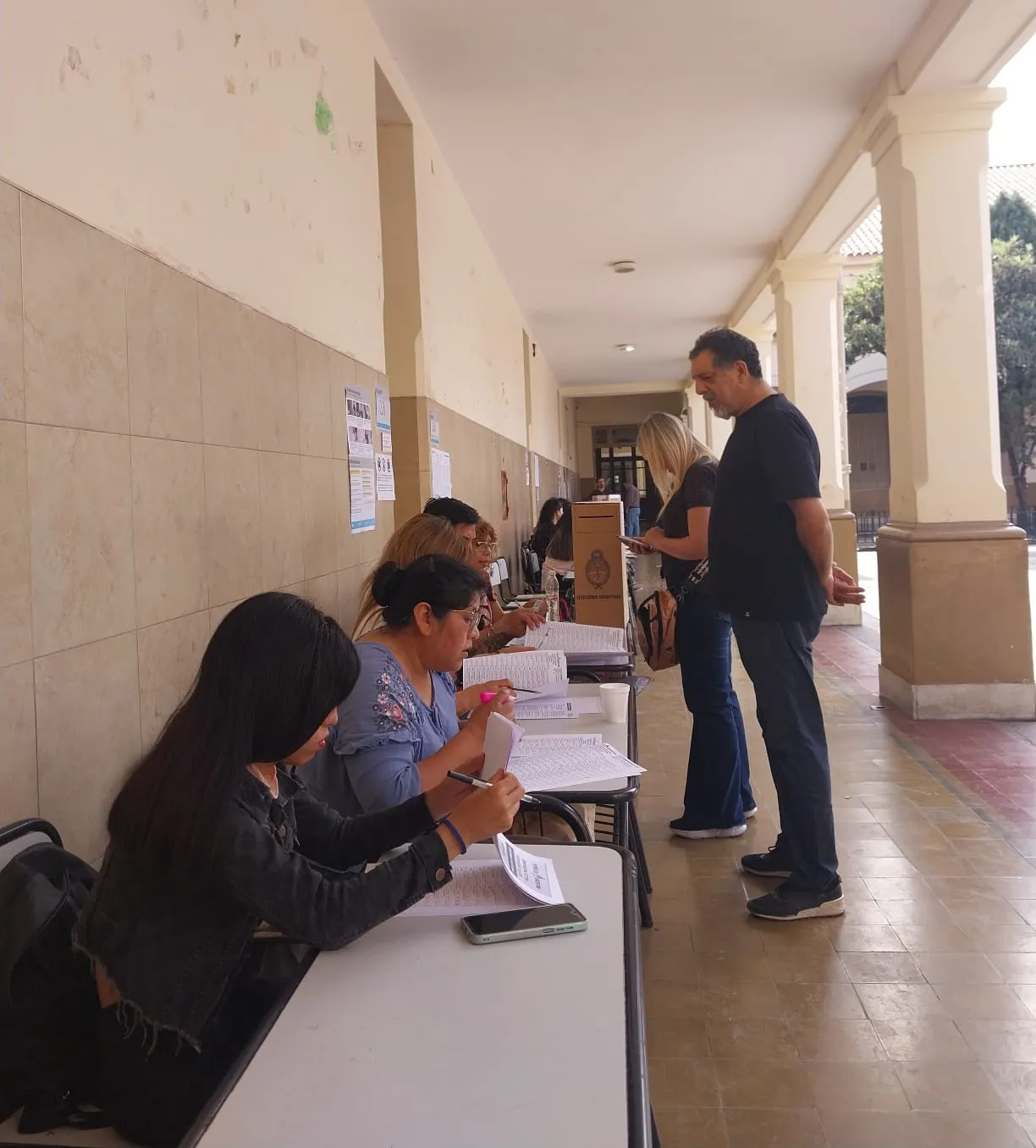 votacion escuela normal