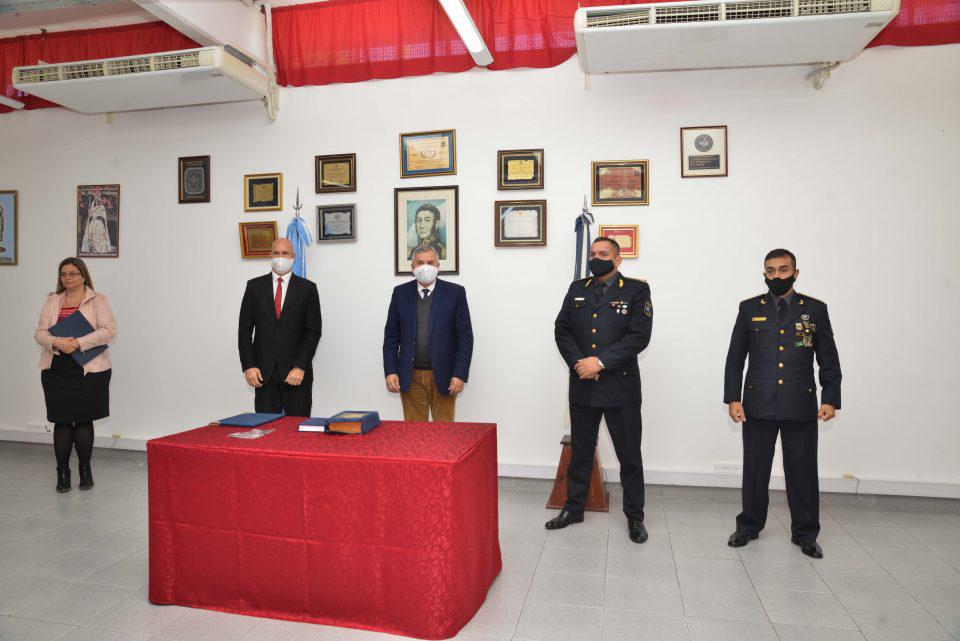 SUB JEFE POLICIA