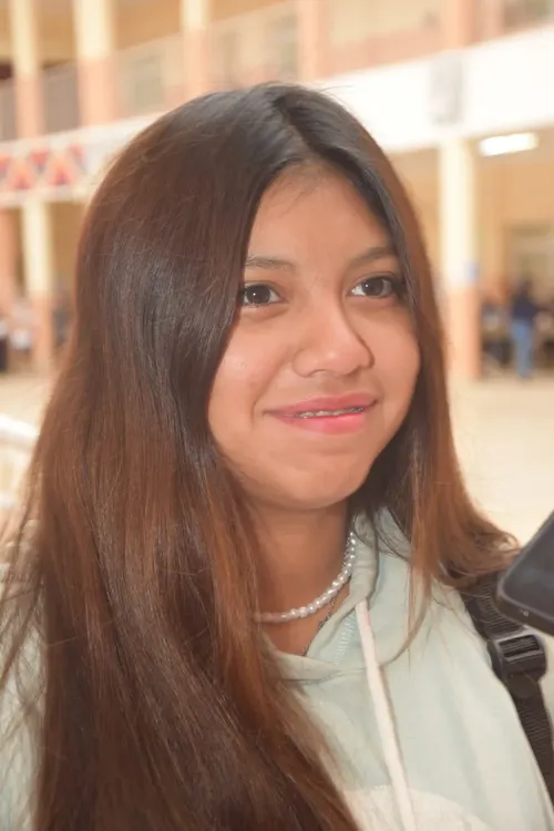 agustina 18 años voto1