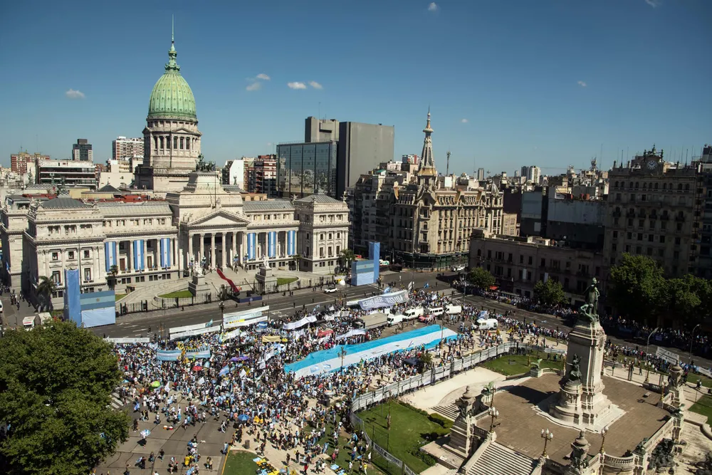 la-plaza-de-los-dos-congr_1033586