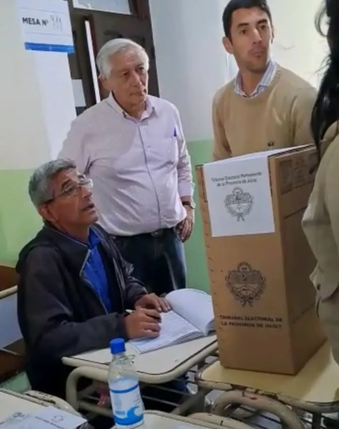 rolando ficoseco voto dni trucho