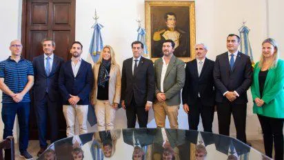 190424-el-gobernador-carlos-sadir-reunion-proyecto-hotelero-8jpg