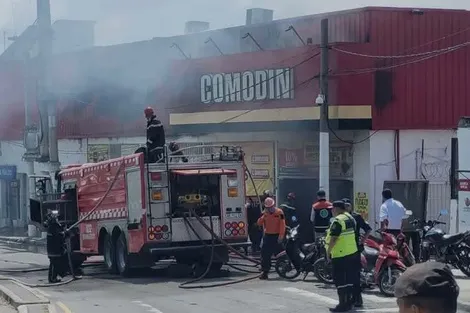 917641-incendio-20jujuy-20bomberos