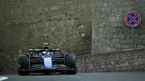 colapinto-volo-en-baku-largara-noveno-incluso-delante-de-su-companero-de-equipo-alex-albon-1872937