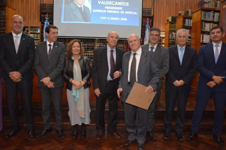 40-ANOS-DEMOCRACIA-DR.-SERGIO-VALDECANTOS-16.9.24-768x512