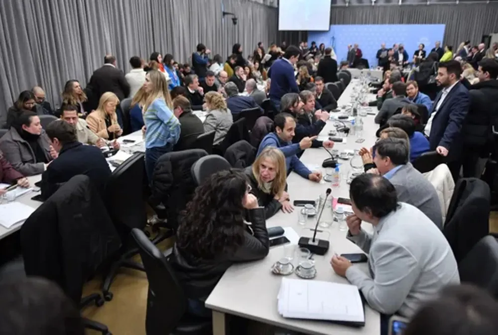 gobernadores ley bases diputados