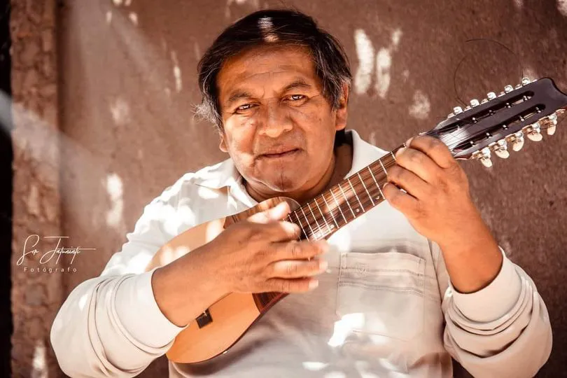 JOSE TOCONAS, AMIGOS DE RICARDO VILCA