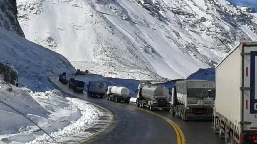 paso de jama nieve camiones