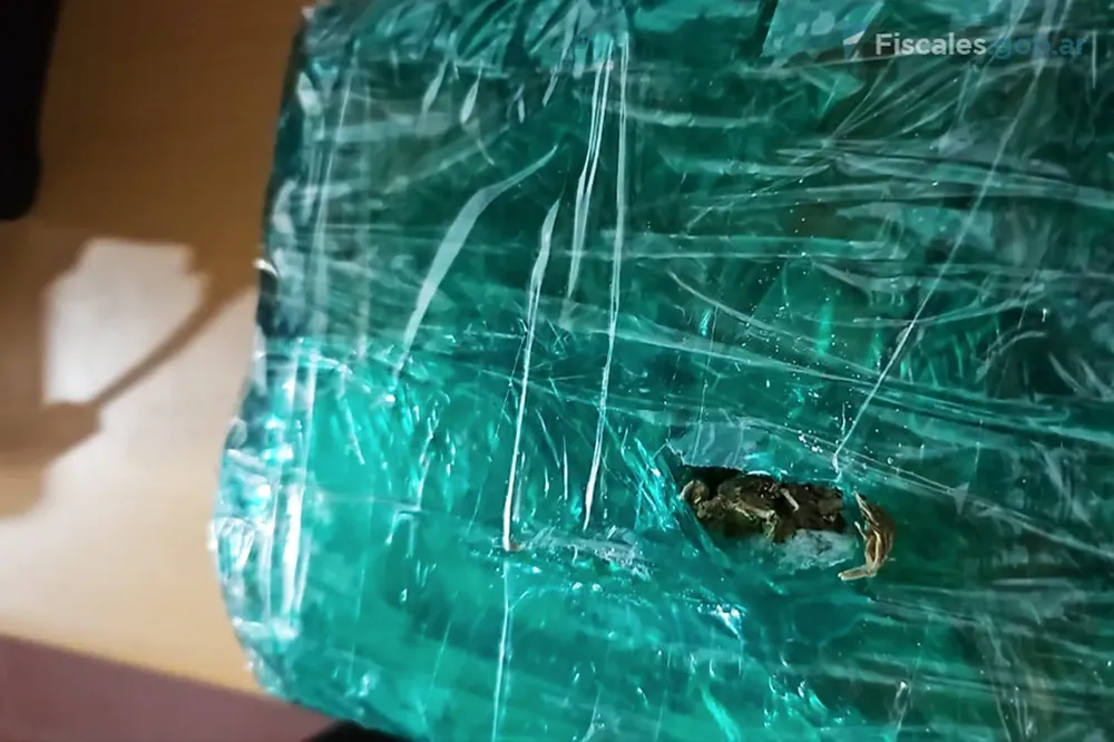 PAQUETE DROGA NARCOTRAFICO