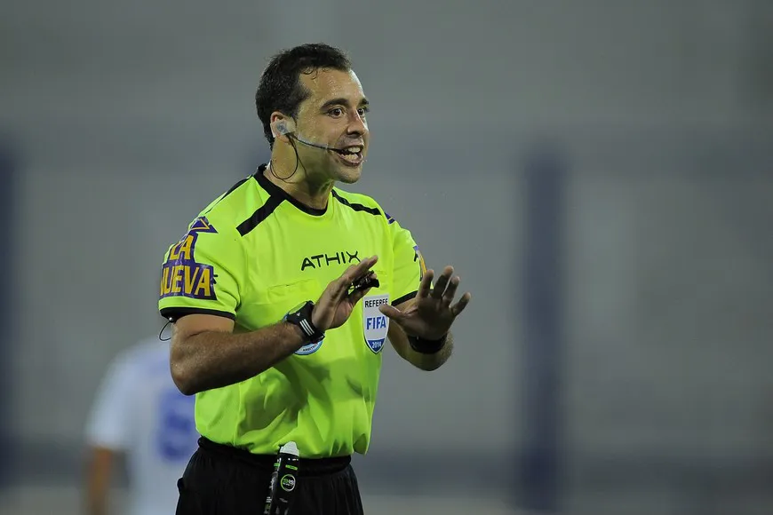 DIEGO CEBALLOS ARBITRO