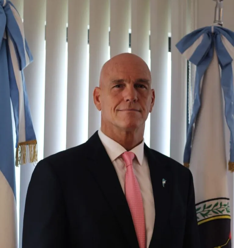 WhatsApp-Image-2025-11-30-at-19.42.42-768x1152