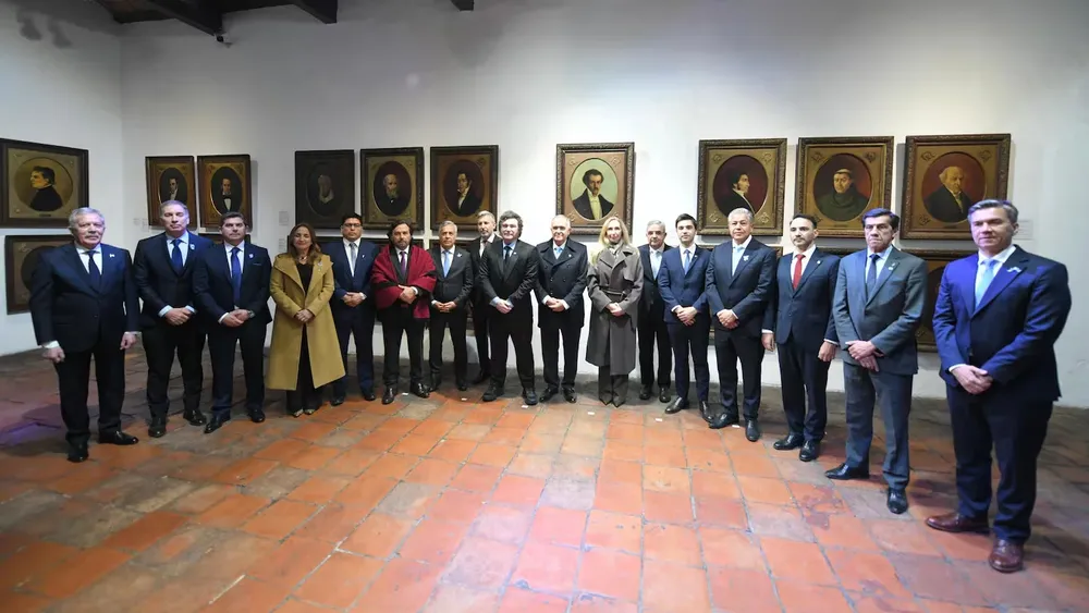 gobernadores 9 de julio con milei