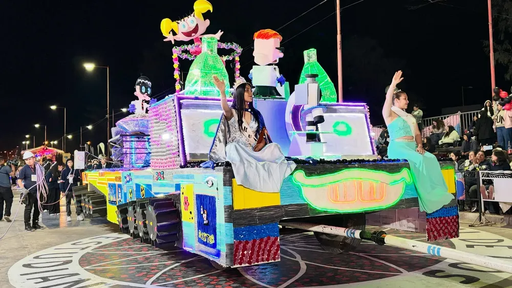 DESFILE CARROZAS-FNE14
