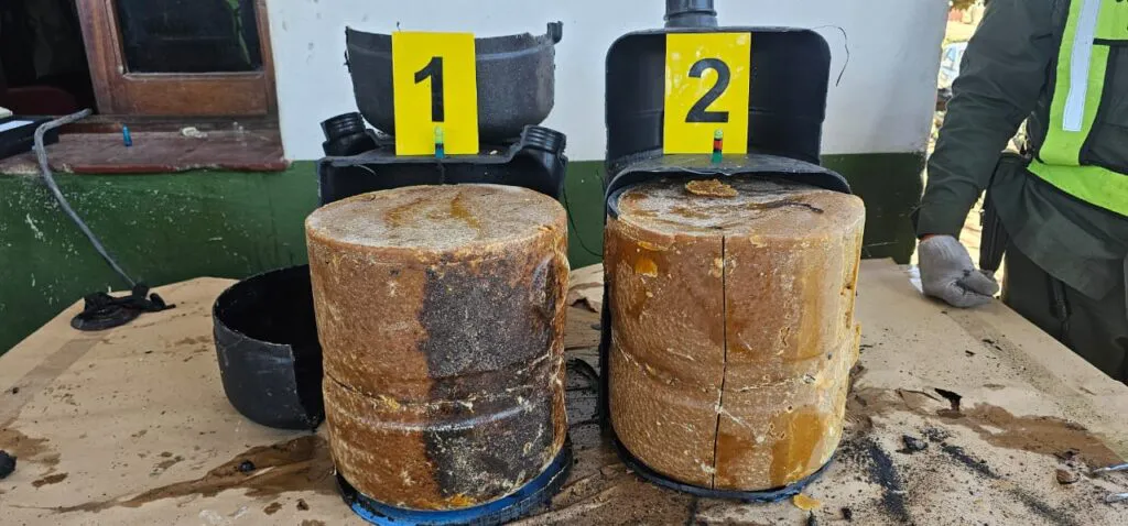 salta-_pasta_base-_tanques_plasticos_auxiliares_de_agua,jpg