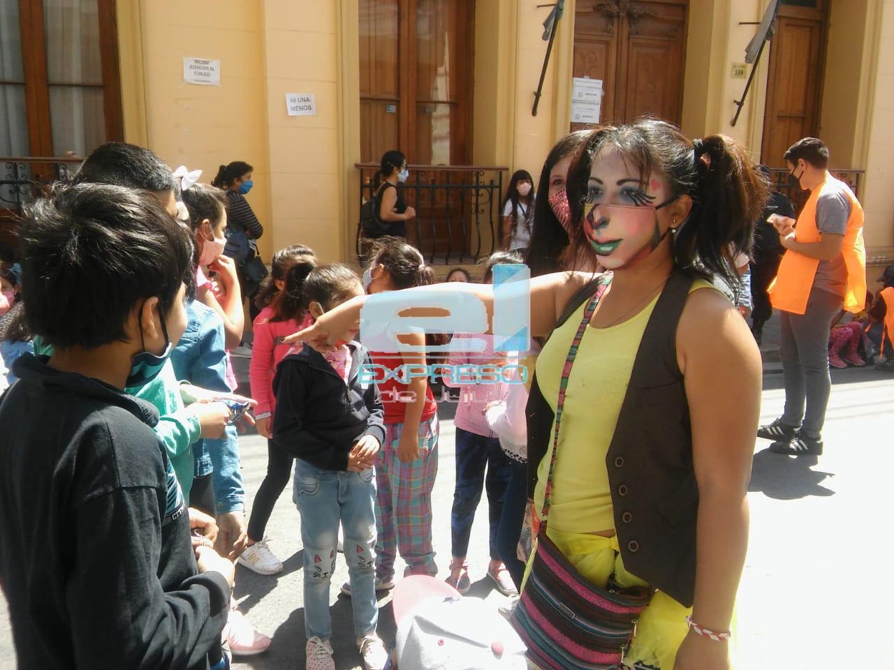 protesta niños desarrollo social1a