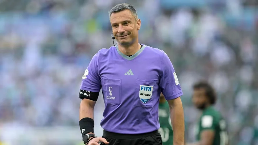 ARBITRO FINAL MUNDIAL
