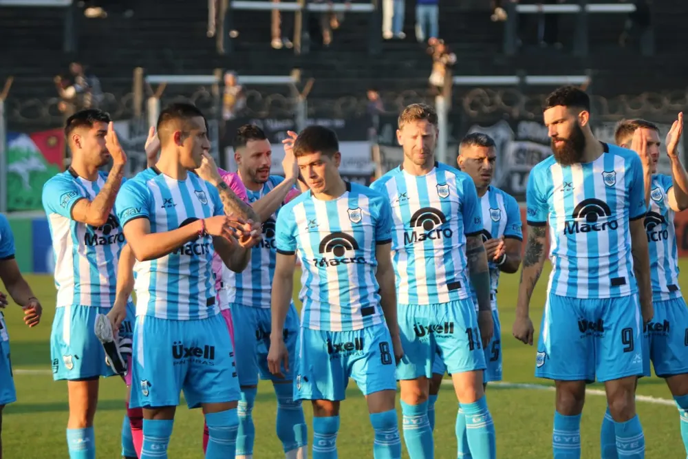 mnasia y Esgrima-Estudiantes de Caseros