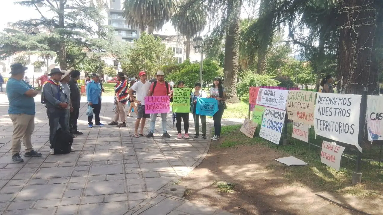 PROTESTA PLAZA BELGRANO CASPALA1