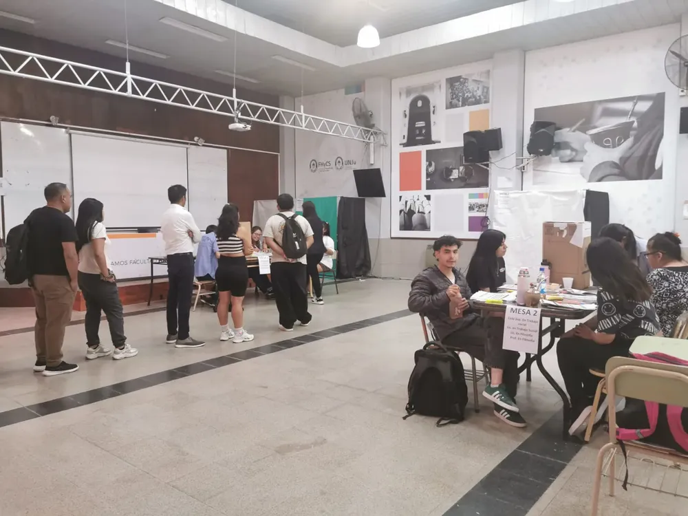 ELECCIONES FACULTAD DE HUMANIDADES1
