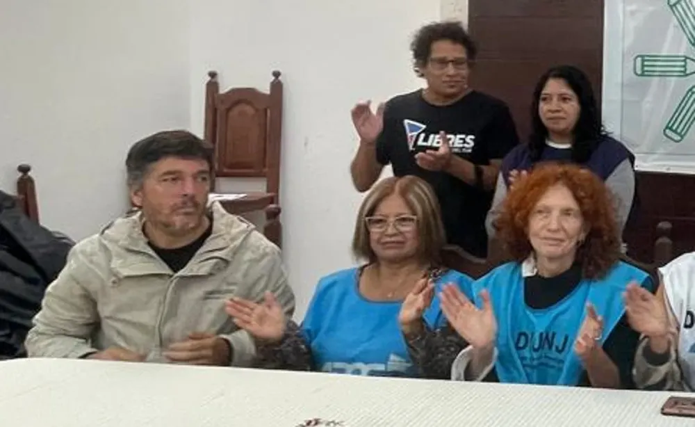 conferencia gremios docentes y sociales zamora