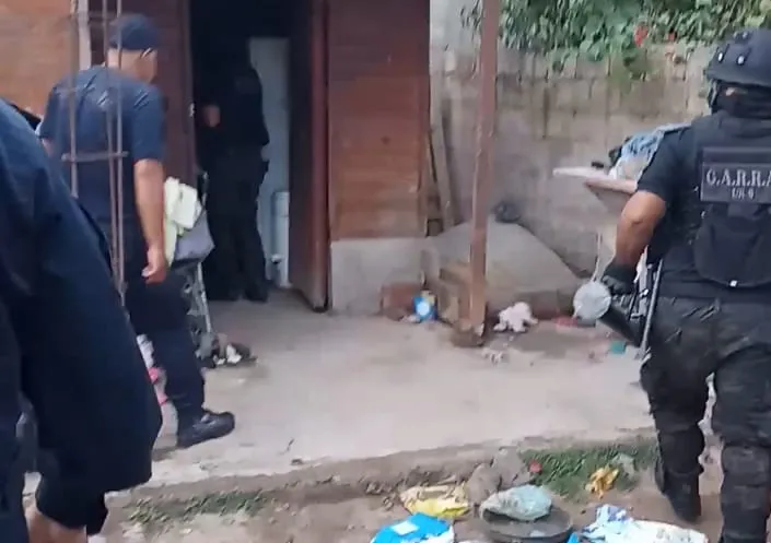 Mujer trans allanamiento la Ovejería 