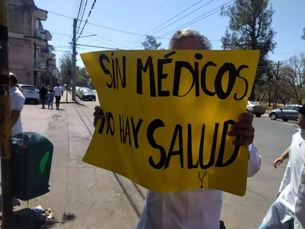 SALUD PEDIATRAS PROTESTAS4