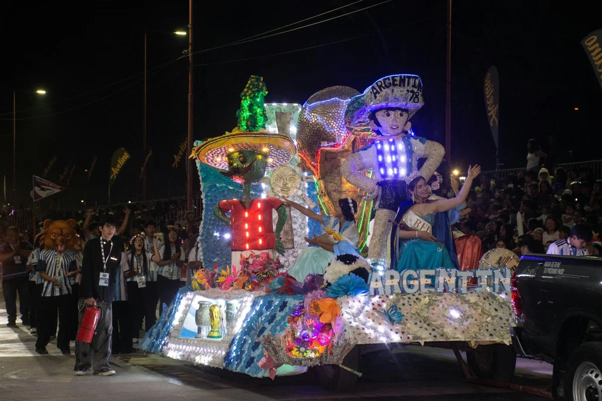 ULTIMO DESFILE CARROZAS4