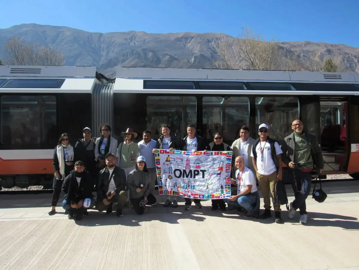 periodistas turismo tren solar
