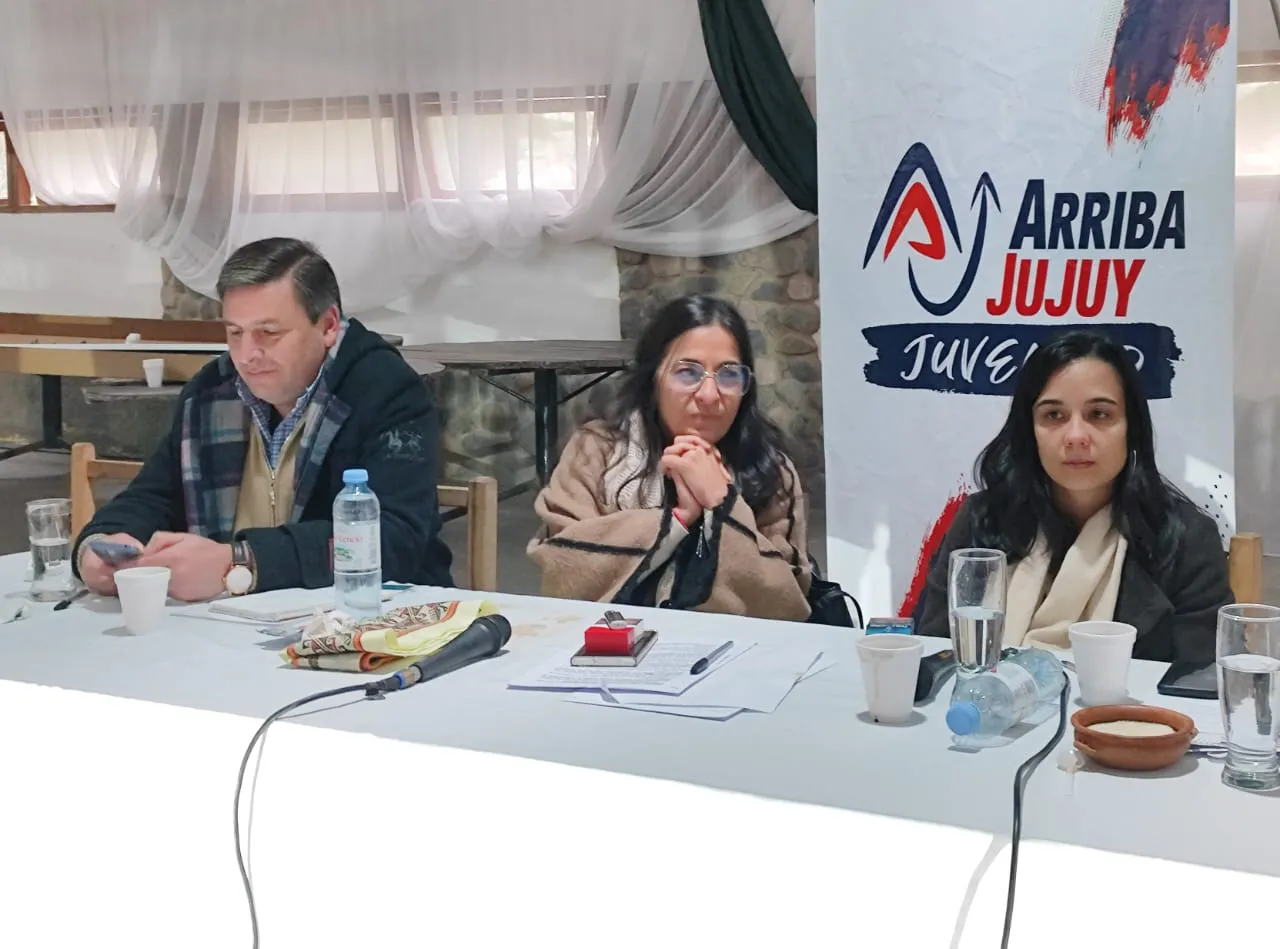 de aparici amelia renuncia