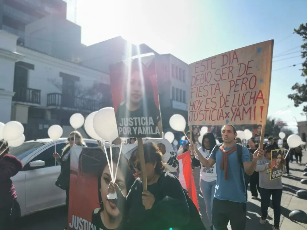 marcha por yamila1