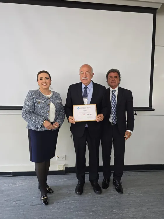 mario fiad, disertgaciòn