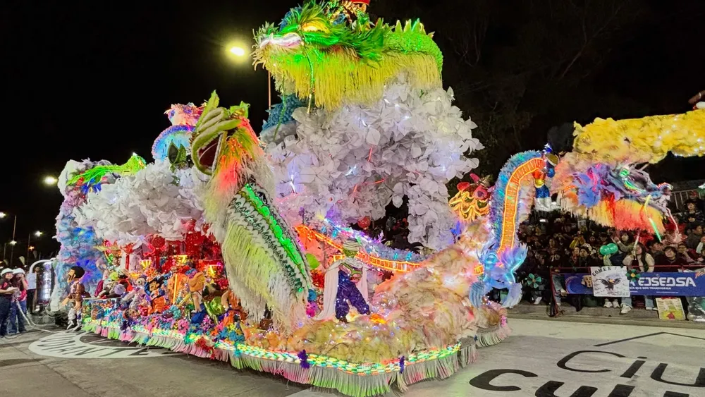 DESFILE CARROZAS-FNE3