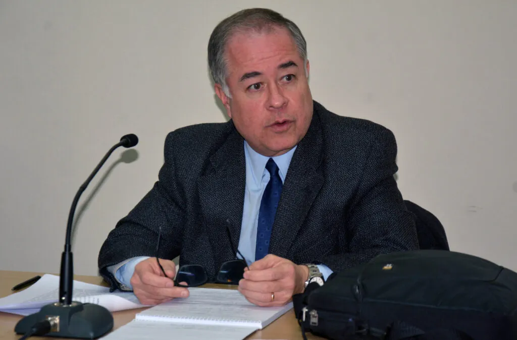 DR.-LUIS-KAMADA-JUEZ-PENAL-CON-FUNCIONES-DE-JUICIO-UNIPERSONAL-1-1-1024x674