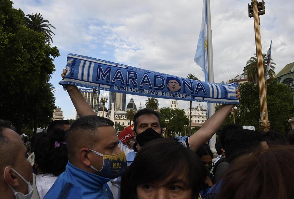maradona-recibe-el-ltimo_718220