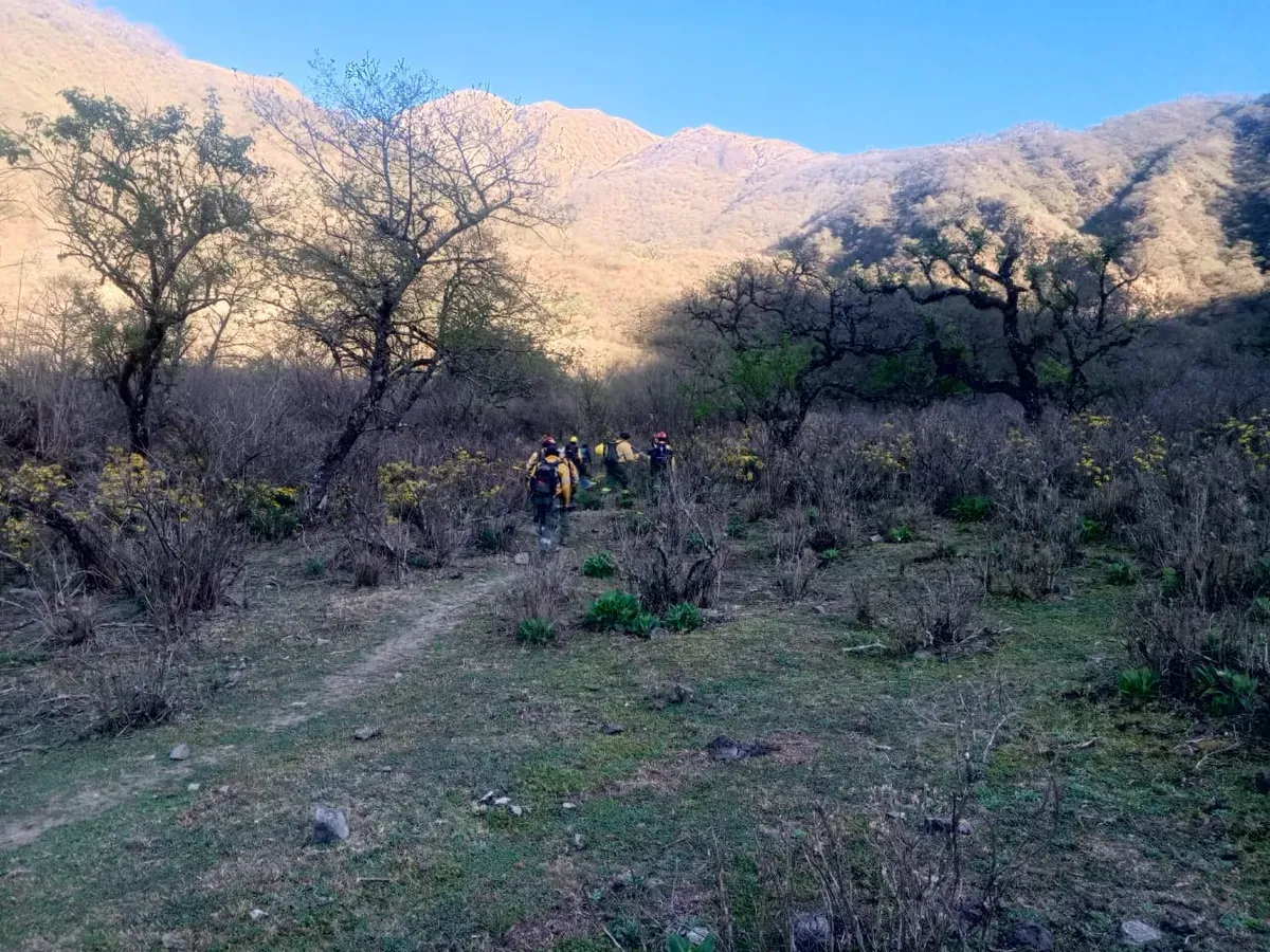 brigadistas incendio cerro azul2