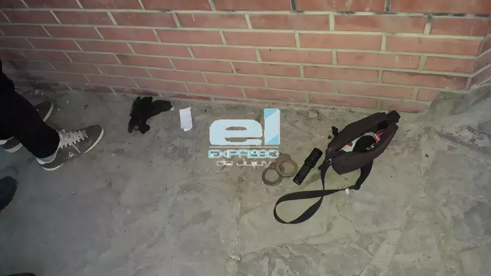 FALSO POLICIA ARRESTADO1