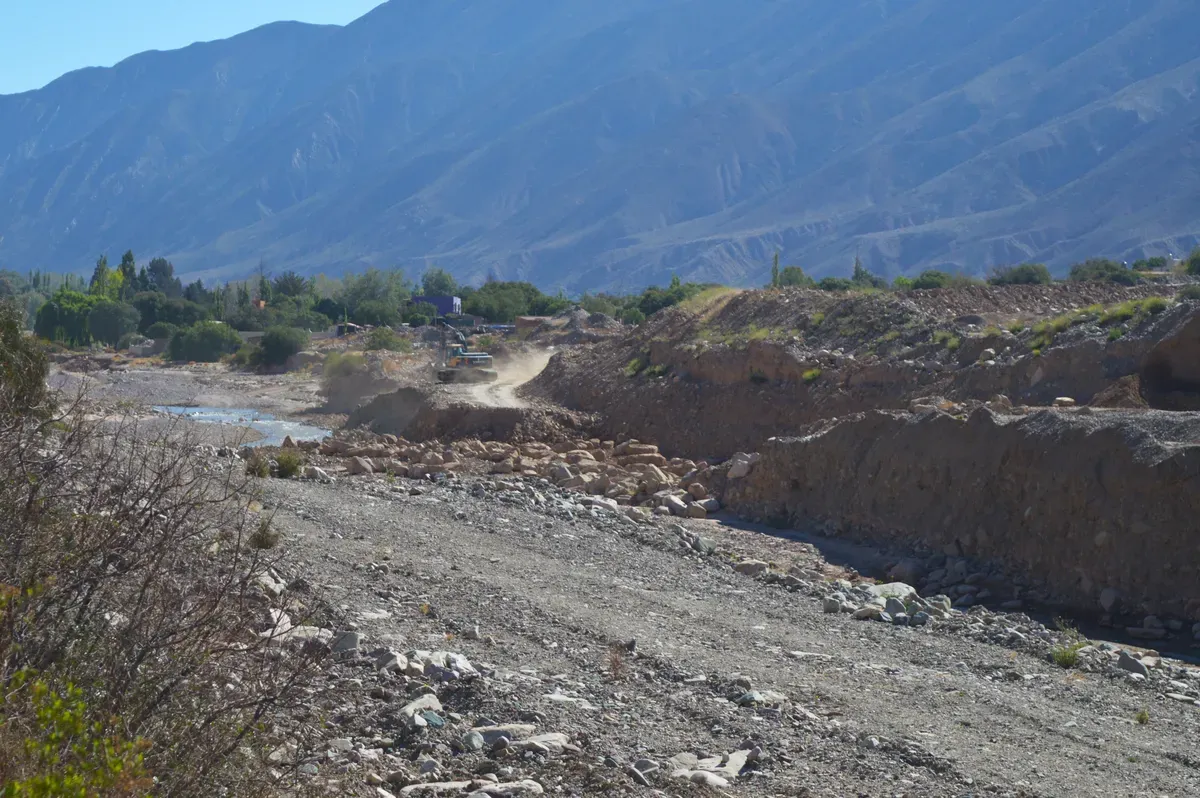 hidricos-obras-rio-huasamayo-rio-grande-01