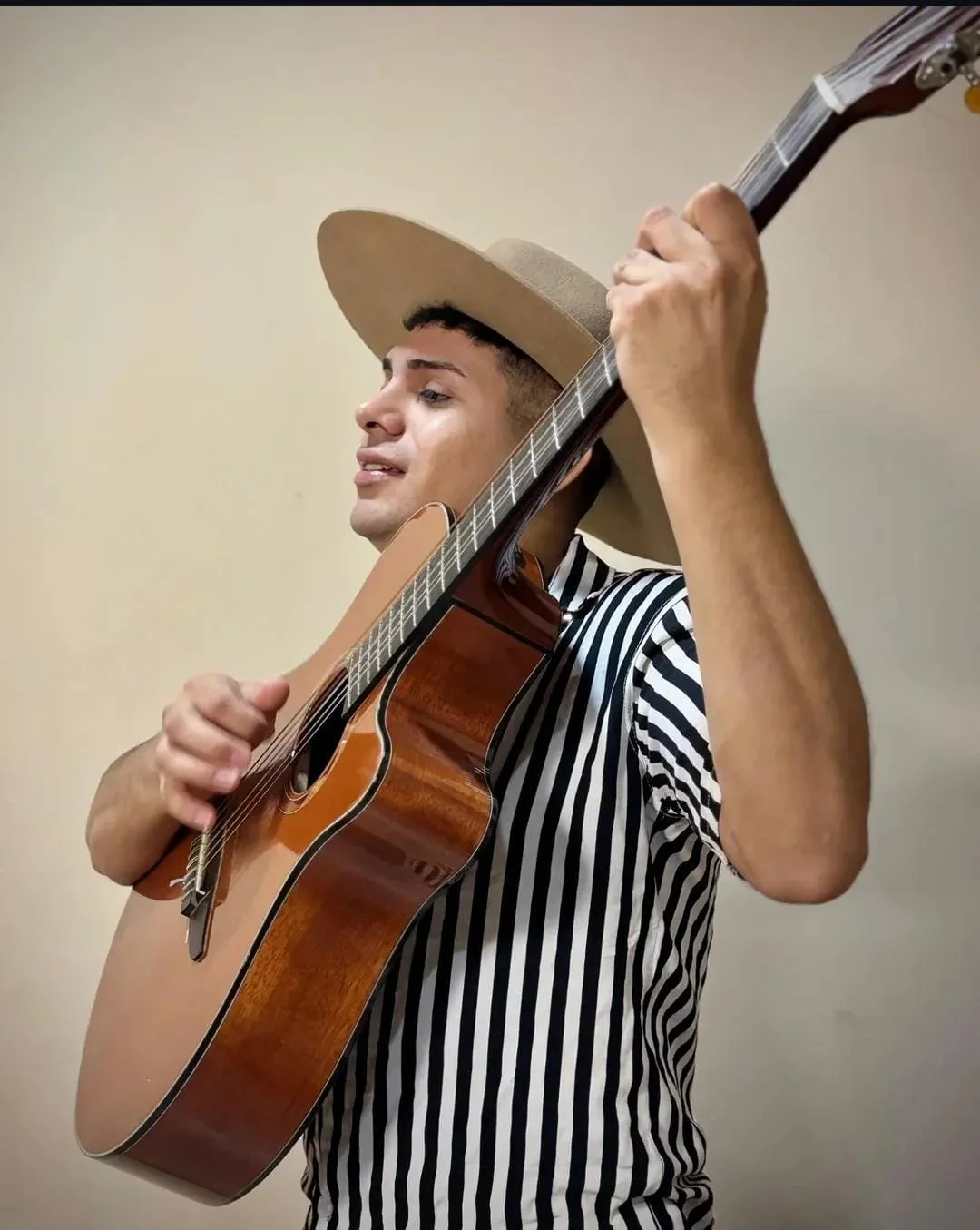 AGUSTIN OLMEDO MUSICO1