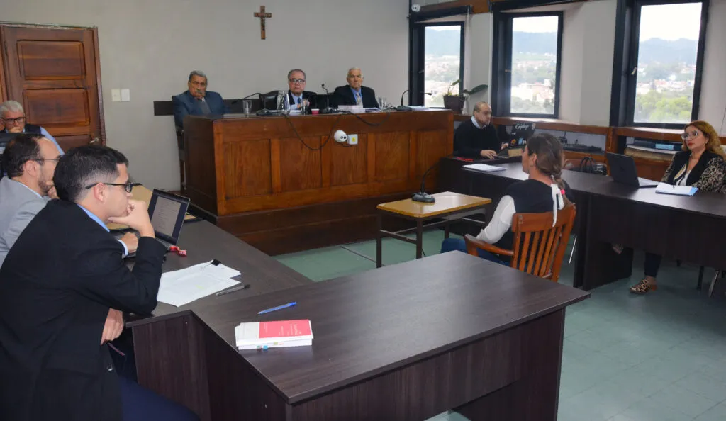 TRIBUNAL-CON-FUNCION-DE-JUICIO-OGJ-Juicio-a-AAF