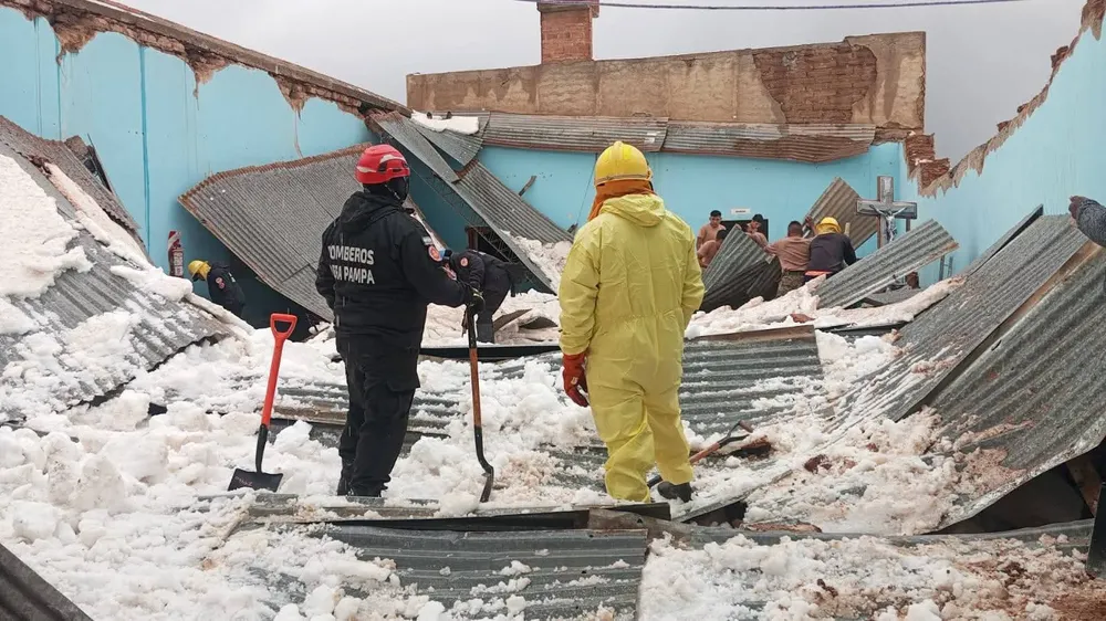 fuerte granizada en abra pampa1
