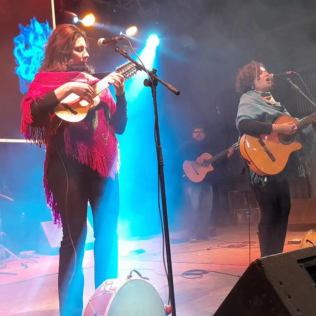 Cantoras noelia gareca caro Escobar 2