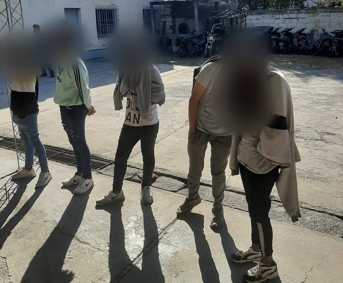 FIESTA CLANDESTINA ALTO 1