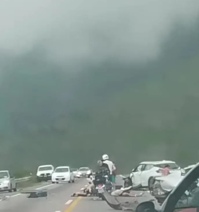 accidente barcena triple choque