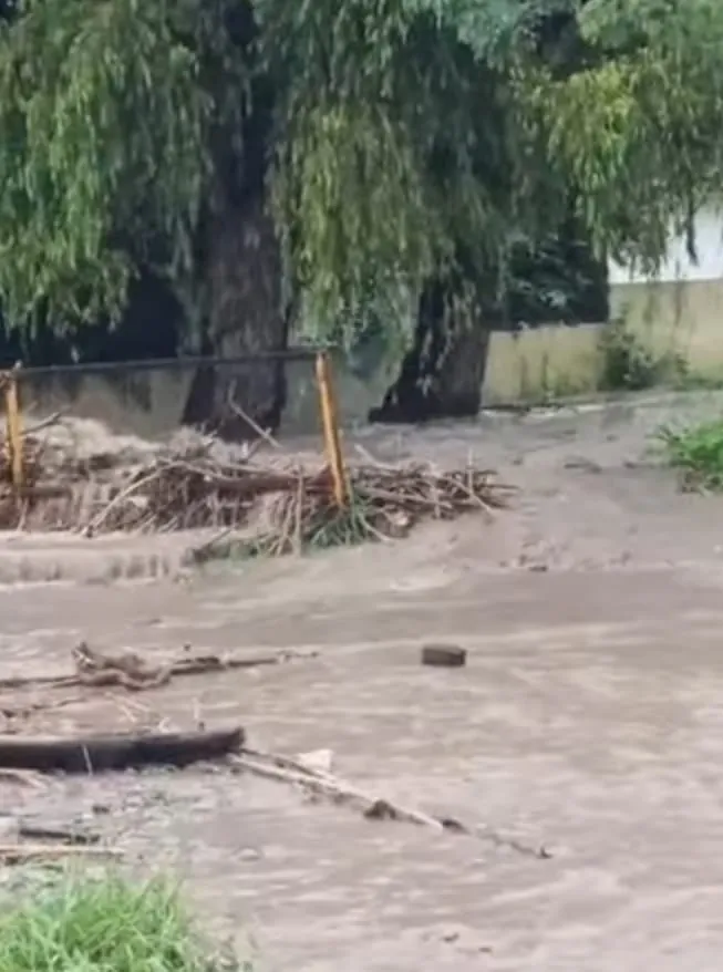 Lluvias Alto Comedero inundado3